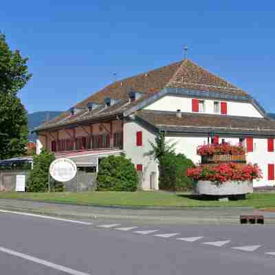 Auberge de la Réunion Hotel Exterior