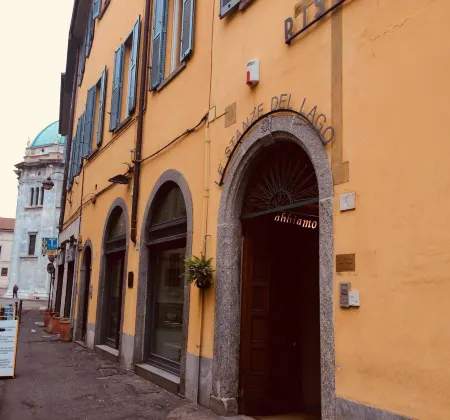 Le Stanze del Lago Apartments