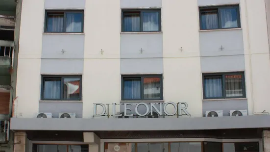 호텔 도나 레오노르