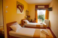 Galini Palace Hôtels à : Vari-Voula-Vouliagmeni