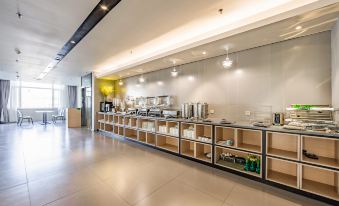 Homeinn Selected Hotel (Donggang North High-Speed Railway Station)