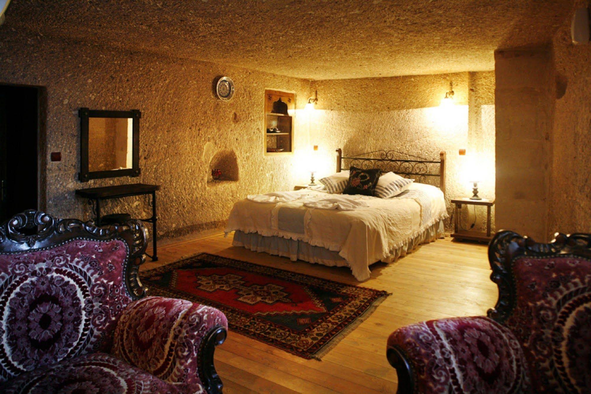 Traveller＇s Cave Hotel