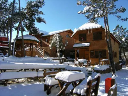 Xalet de Prades Отели в г. Вилаверд