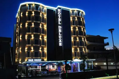 Hotel Deluxe Hotel in zona QTU - Qendra Tregtare Univers