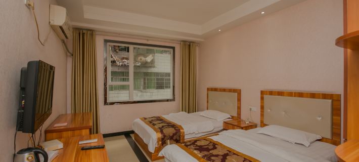Huayi Huacheng Business Hotel Hotels in Huaying