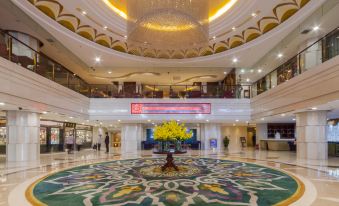 Urumqi People's Square Xinda Hyde Hotel (CCmall Times Square)