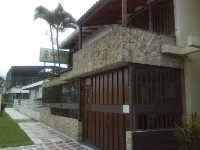 Gaudy's Hostel - 2-Star