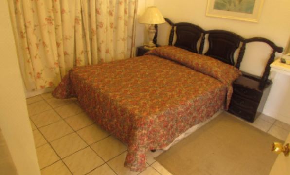 Charlery's Inn - Housity