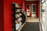 Brit Hotel Confort Roissy Saint-Witz