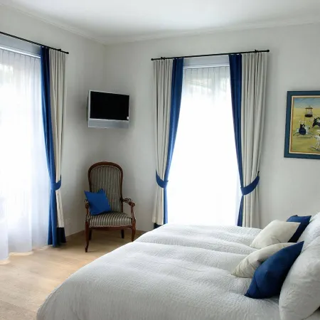 Romantik Hotel Landhaus Liebefeld Отели рядом с достопримечательностью «Торговый центр Westside»