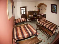 Casa del Arupo Hotels near Foch Square