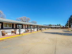 Rodeway Inn & Suites