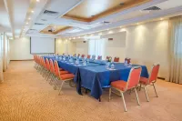 لوردوس بيتش هوتل آند سبا فنادق في پاپلا