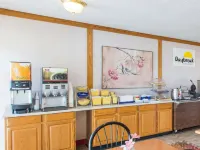 Drury Inn & Suites St Joseph - breakfast