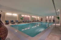 DoubleTree by Hilton La Torre Golf & Spa Resort - Swimmingpools