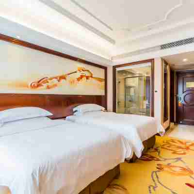 維也納酒店（高州城東客運站店） Rooms