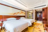 Vienna Hotel (Gaozhou Chengdong Passenger Station) Hotels in Gaozhou