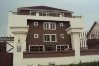 Ellyxville Hotel Hotels near Atican Beach
