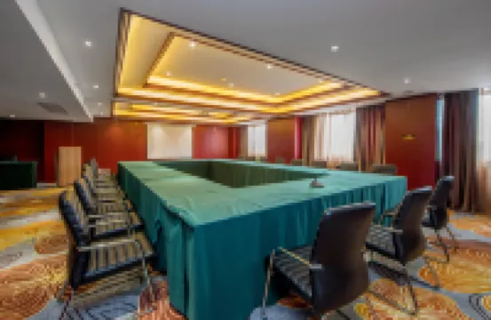 Shiji Xincheng DaHua Hotel Hotels in Gongcheng