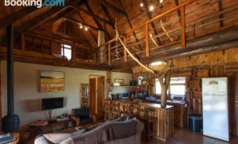 A Log Home at Buffalo Creek