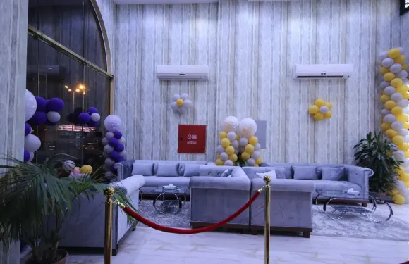 達曼阿瓦套房酒店