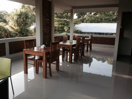 Hastina Hotel Lombok Отели в г. Pagesangan Timur