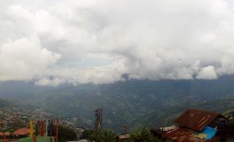 Retreat Lamaz Residency