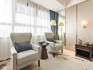 Jiulongsheng Swan Hotel