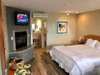 Cambria Shores Inn Hotels near Mission Gallery