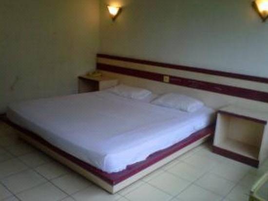 Nyata Plaza Hotel