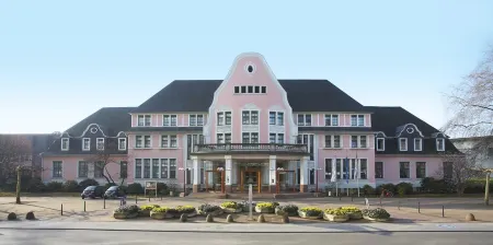 Kasino Hotel Отели в г. Леверкузен