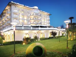Palace Hotel