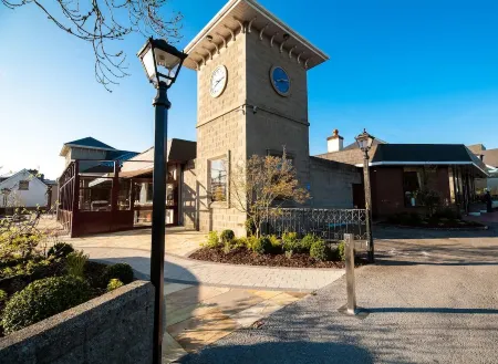 Treacys West County Conference and Leisure Centre Отели в г. Клэр