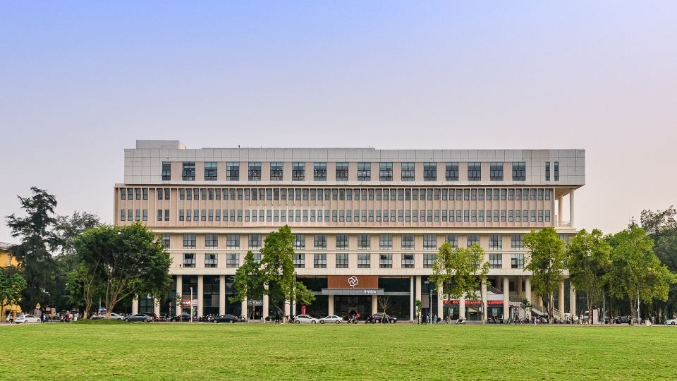 Guangxi University Hui Cui Lou Hotel