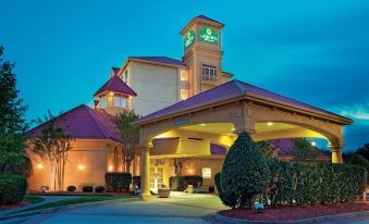 La Quinta Inn & Suites by Wyndham Winston-Salem