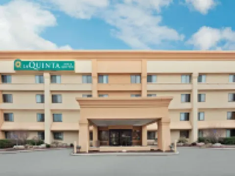 La Quinta Inn & Suites by Wyndham Mansfield Oh マンスフィールドのホテル