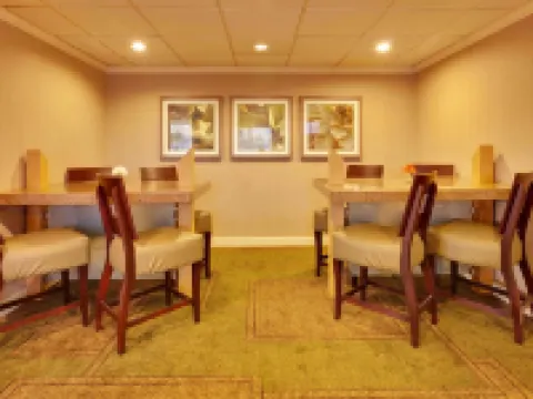 普拉茨堡拉昆塔温德姆套房酒店 克林頓縣酒店