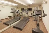 La Quinta Inn & Suites by Wyndham Warwick Providence Airport - Gym