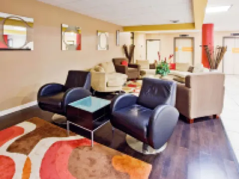 La Quinta Inn & Suites by Wyndham Memphis Airport Graceland メンフィスのホテル