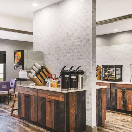 La Quinta Inn & Suites by Wyndham Chambersburg