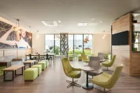 Super 8 by Wyndham Dresden