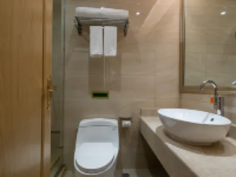 Vienna Hotel (Zhangjiagang Passenger Station) Hotels in Zhangjiagang