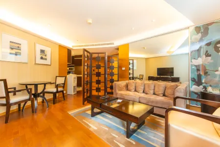 Sheraton Shanghai Pudong Residences Отели рядом с достопримечательностью «Shanghai Customs College»