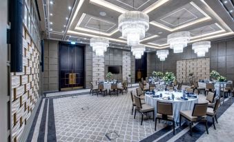 Dukes Dubai, a Royal Hideaway Hotel