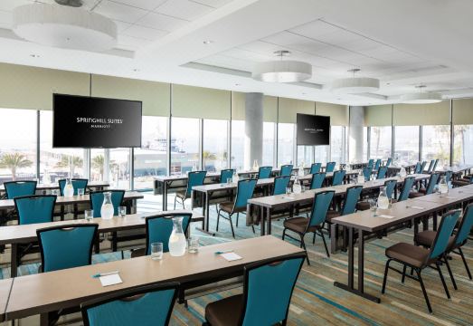 5. 스프링힐 스위트..