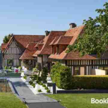 La Chaumière Hotel Exterior