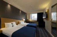 Holiday Inn Express Antwerp City - North Hotels near Hondenpark Boomsesteenweg