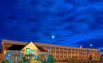 Holiday Inn Express Lynbrook - Rockville Centre