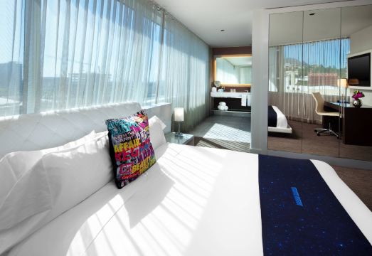 W 할리우드 객실