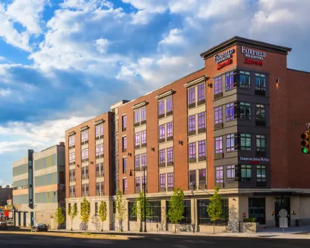 Fairfield Inn & Suites Boston Cambridge Hotels in Cambridge